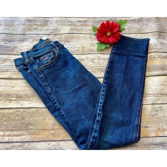 HOLLISTER JEANS-SIZE 3 SHORT - Picture 2 of 6